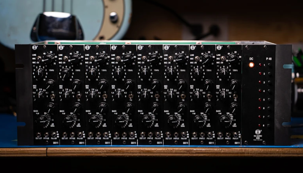 008 -8 Channel 0011 Series Rack